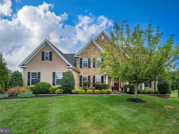 615 Foothill Dr, West Chester, PA 19382