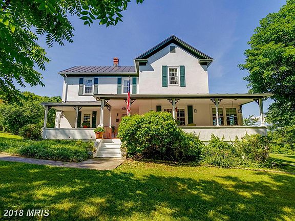 Farmhouse charm awaits you!