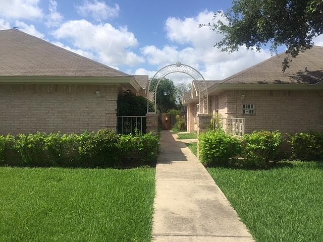 1st image of 1810 Lexington Cir APT 12
