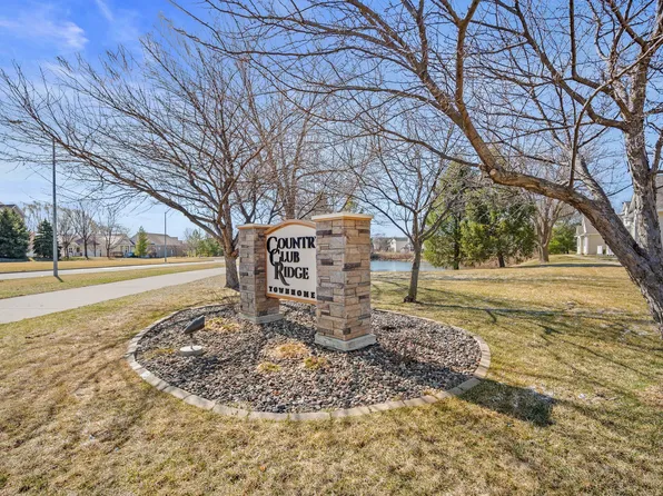 9205 Greenspire Dr Unit 1, West Des Moines, IA 50266