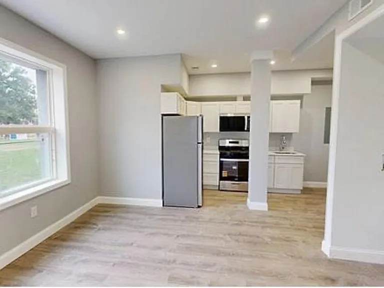 3228 Hiatt Pl NW #3 — Photo 2