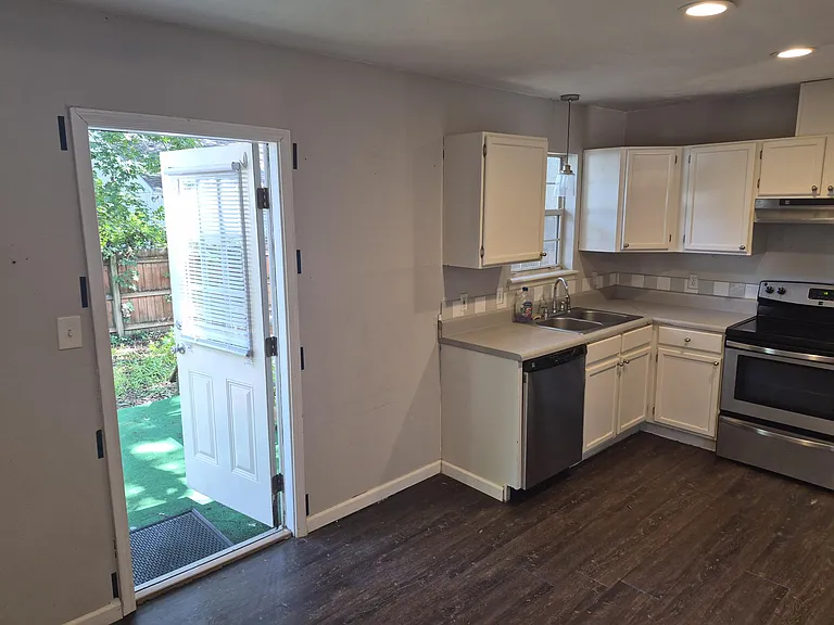 4166 Laurel Oak Cir — Photo 5