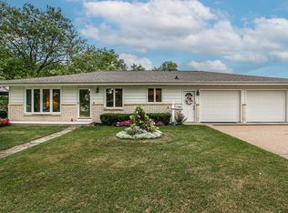 1501 Earl Dr, Dubuque, IA 52001