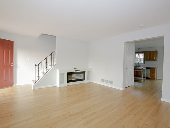 4th image of 1211 Fredrick Blvd