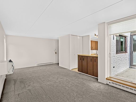5th image of 358 W Miner St APT 3A