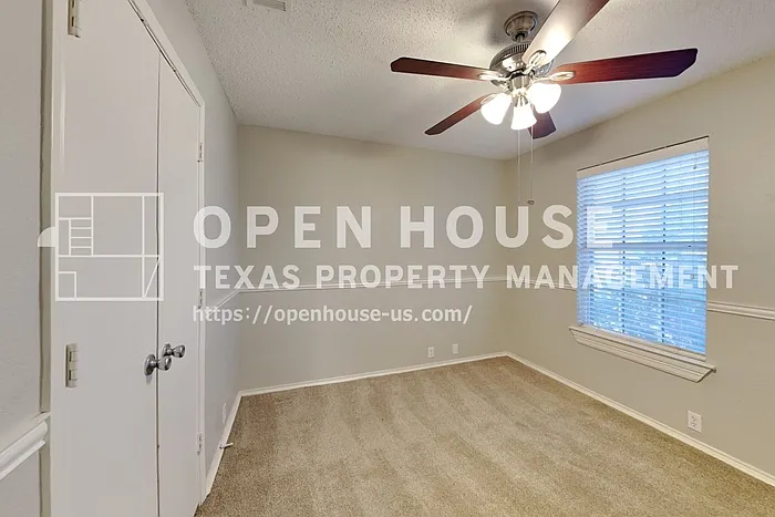 6916 Chateau Dr — Photo 12