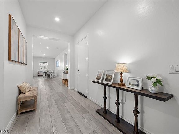 5th image of 88 Reverie Heights Ave