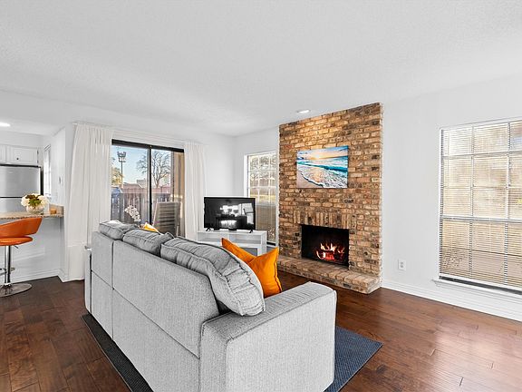 3rd image of 15221 Berry Trl APT 807