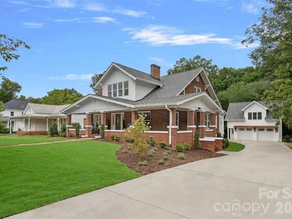 709 N Main St, Davidson, NC 28036