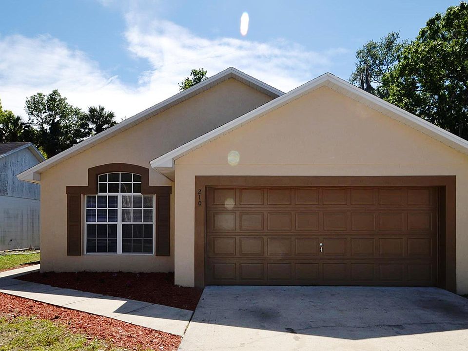1st image of 210 Kelly Cir