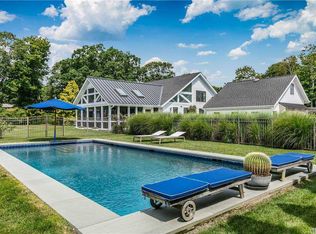 14 Otis Ln, Bellport, NY 11713