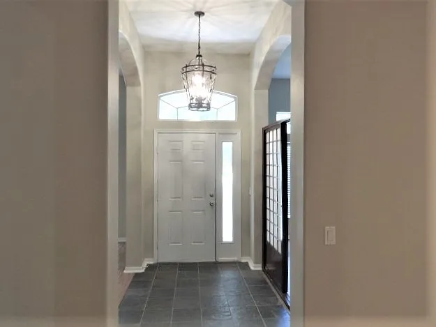 140 Norris Pl — Photo 2