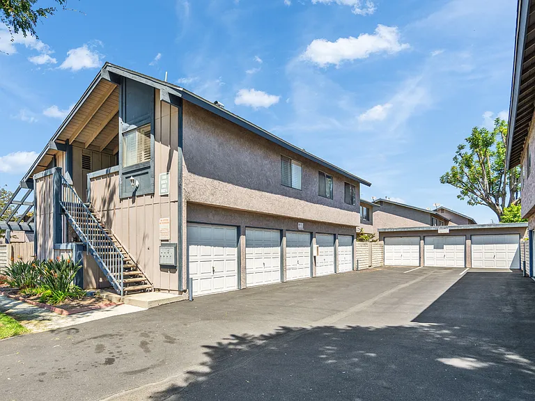 802 1/2 Silver Fir Rd — Photo 17