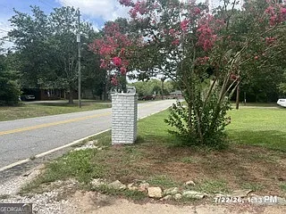 207 Buena Vista St — Photo 2