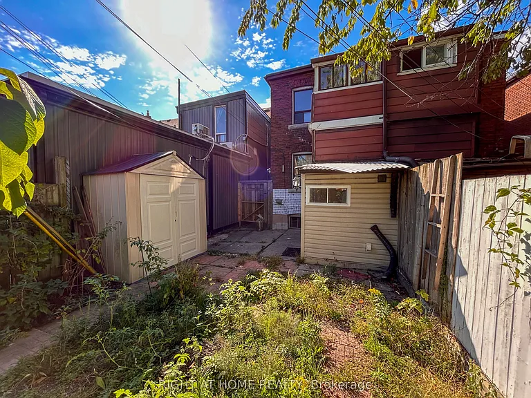 1039 Ossington Ave #B — Photo 8