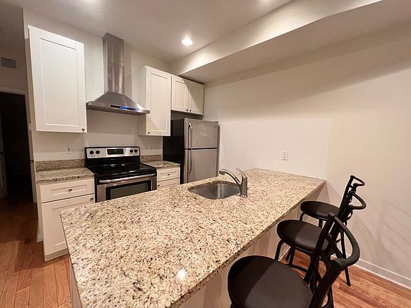 5th image of 530 N 36th St