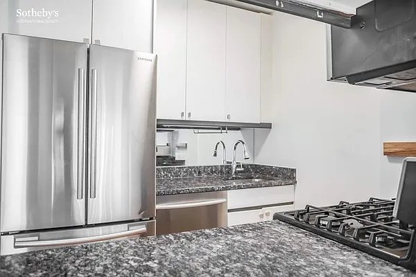 Rented by Sotheby's International Realty | media 7