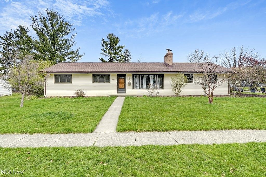 1269 Walton Dr, Akron, OH 44313 | Zillow