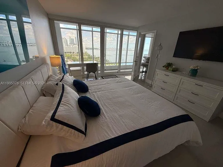 1717 N Bayshore Dr #A-1840 — Photo 5