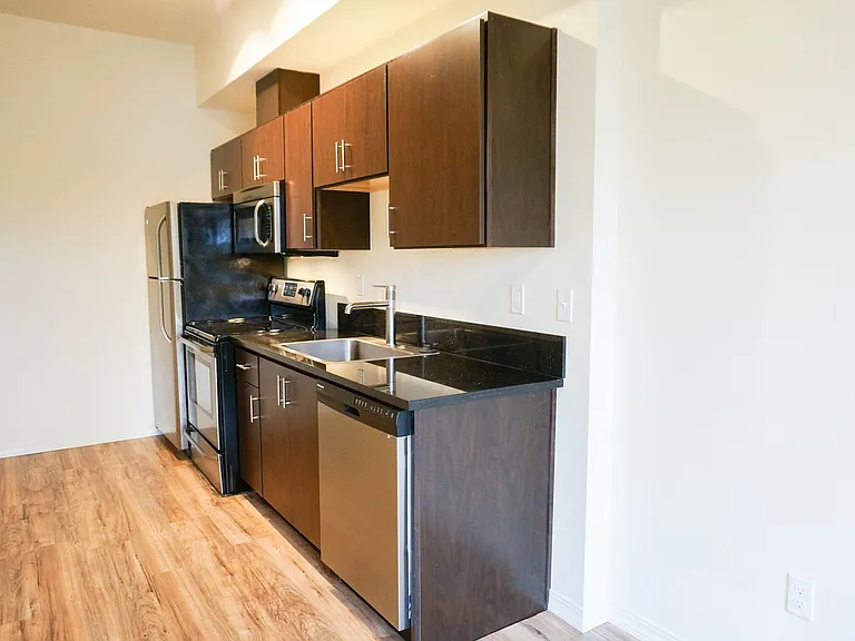 Goose Apartments — Photo 32