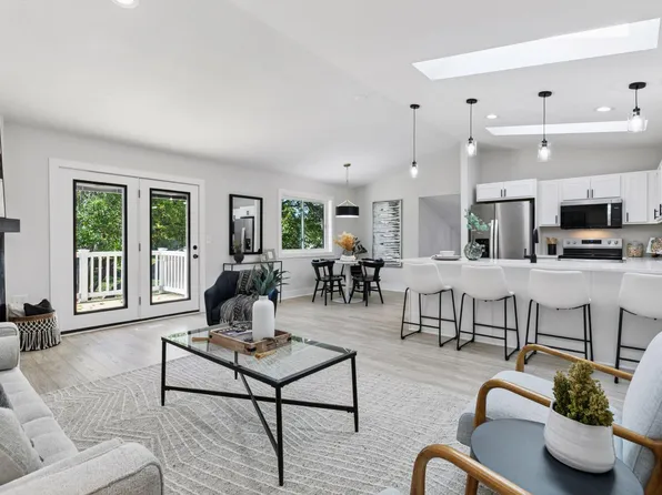 5501 Pompano Dr, Minnetonka, MN 55343