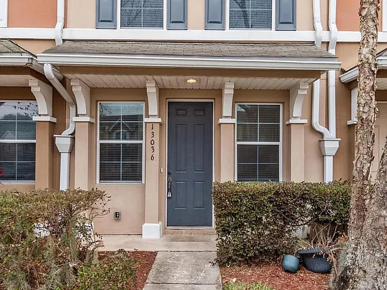 13036 Sunset Lake Dr — Photo 1