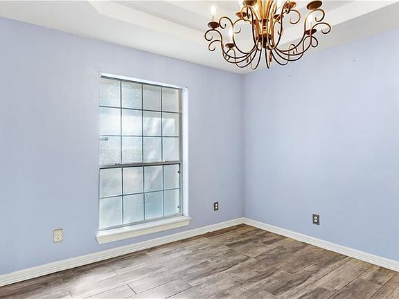 4th image of 4224 Country Colony St