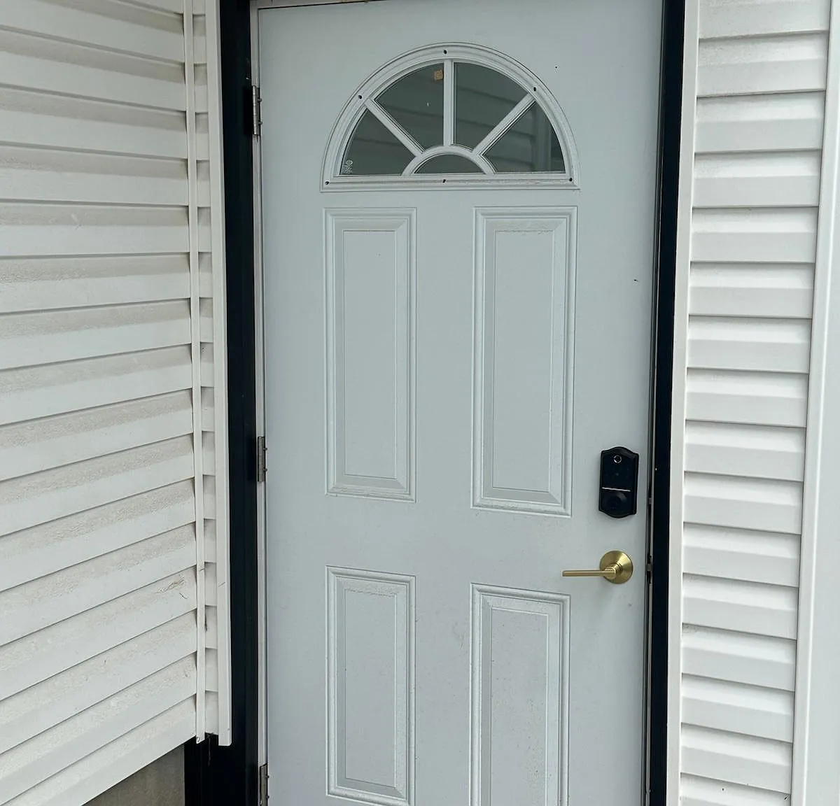 Grove Ave, Edison — Photo 1