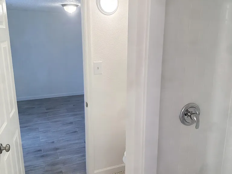 721 W Cheryl Dr #1 — Photo 10