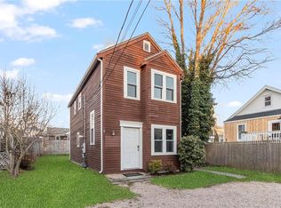 46 Thurston Ave, Newport, RI 02840