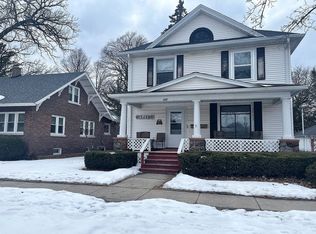 122 S 2nd St, Delavan, WI 53115