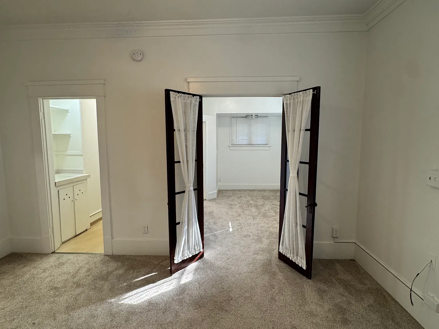 1 bed, $1,300 — Photo 3