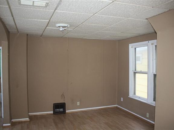 4th image of 518 N 58th Ave W