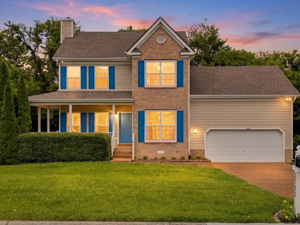 2752 Aston Woods Ln, Thompsons Station, TN 37179