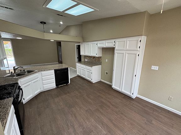 5th image of 5448 W Cherry Ave
