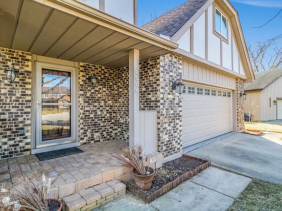 3rd image of 6509 Southbury Ct