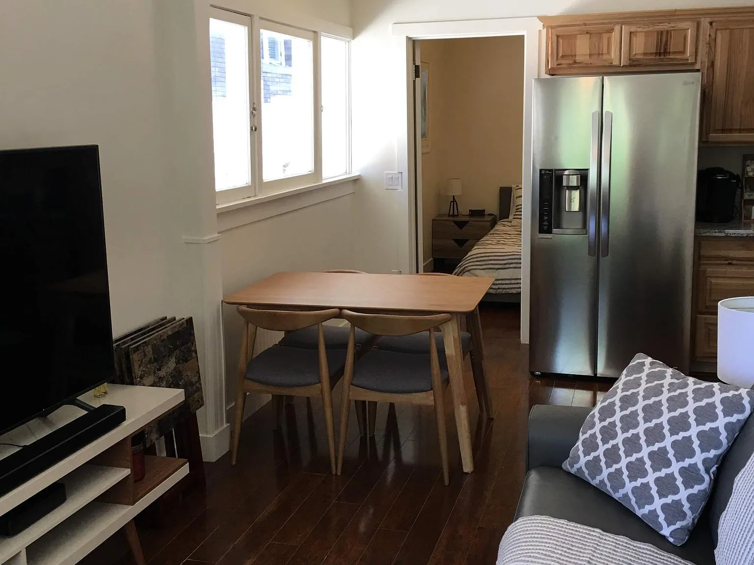 2 bed, 800 sqft, $2,150 — Photo 4