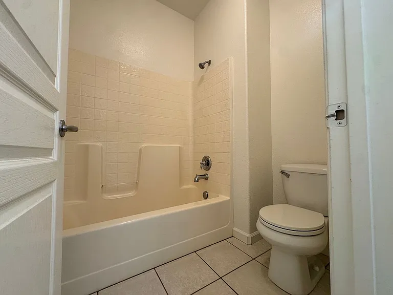 5781 E Kaviland Ave — Photo 35
