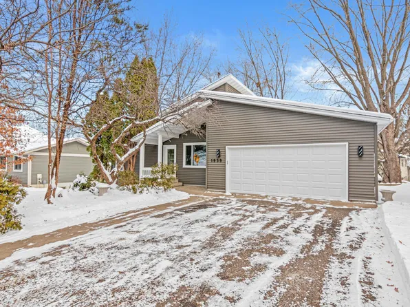 1939 Long Lake Rd, New Brighton, MN 55112