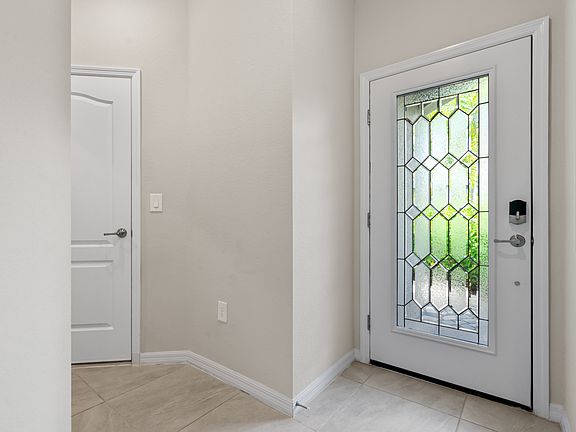 3rd image of 4268 Lemongrass Dr