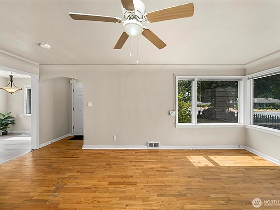 4th image of 6423 100th Street SW