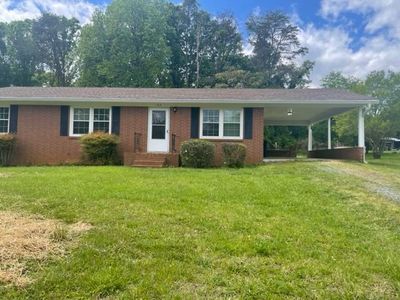 165 Luzelle Dr, Winston Salem, NC, 27103