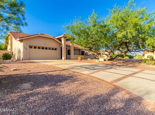 8261 E Cholla Dr, Tucson, AZ 85750