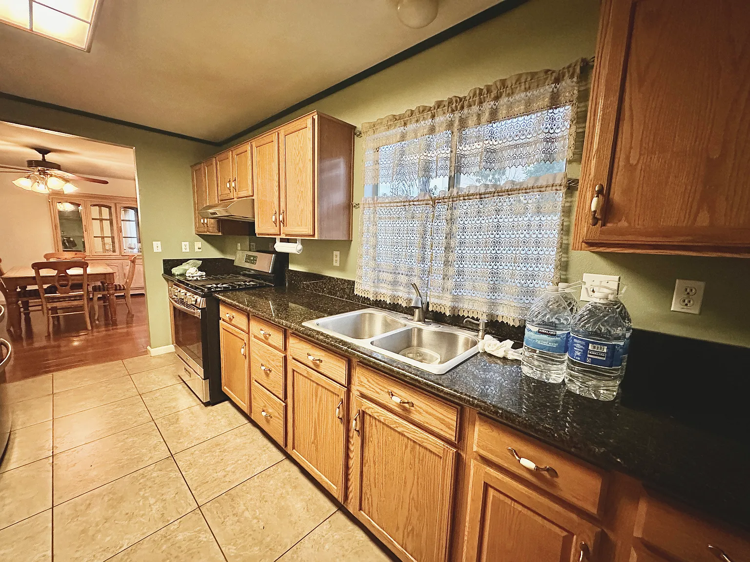 4 bed, 2.5 bath, 1500 sqft, $850 — Photo 4