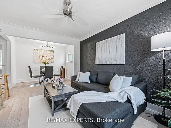 4th image of 221 Clonmore Dr