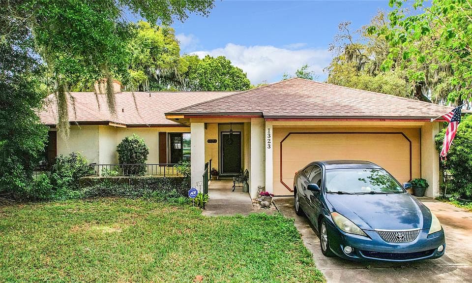 1st image of 1323 Elizabeth Cir
