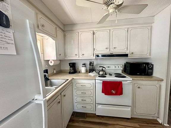 2nd image of 352 10th St