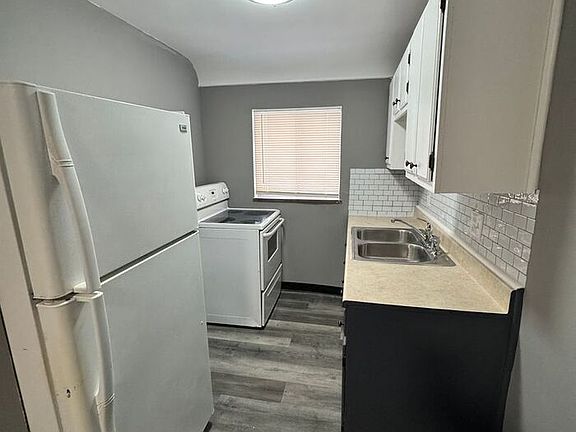 3rd image of 3543 Epley Ln APT 6