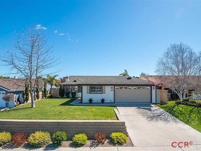 1st image of 861 Bernita Pl