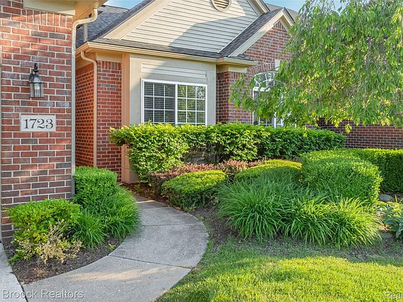 5th image of 1723 Pine Forest Dr